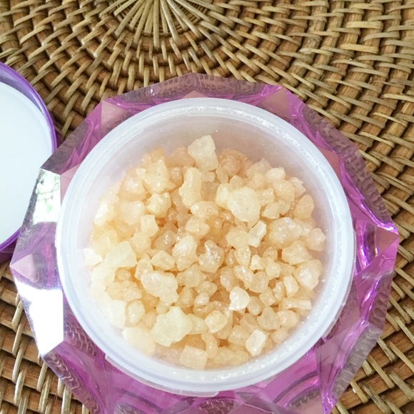 Fabulosity by Kimora Lee Simmons Diamond Bath Salts Shimmer Rare Y2K Baby Phat - Picture 2 of 4